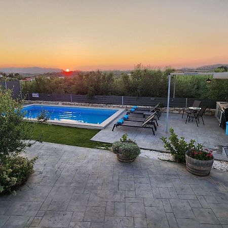 Villa Sheila with private pool Roumelí Esterno foto