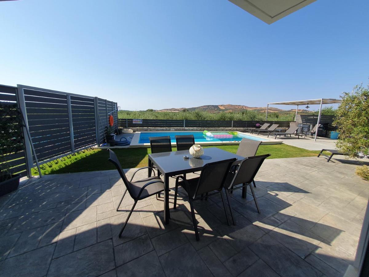 Villa Sheila with private pool Roumelí Esterno foto