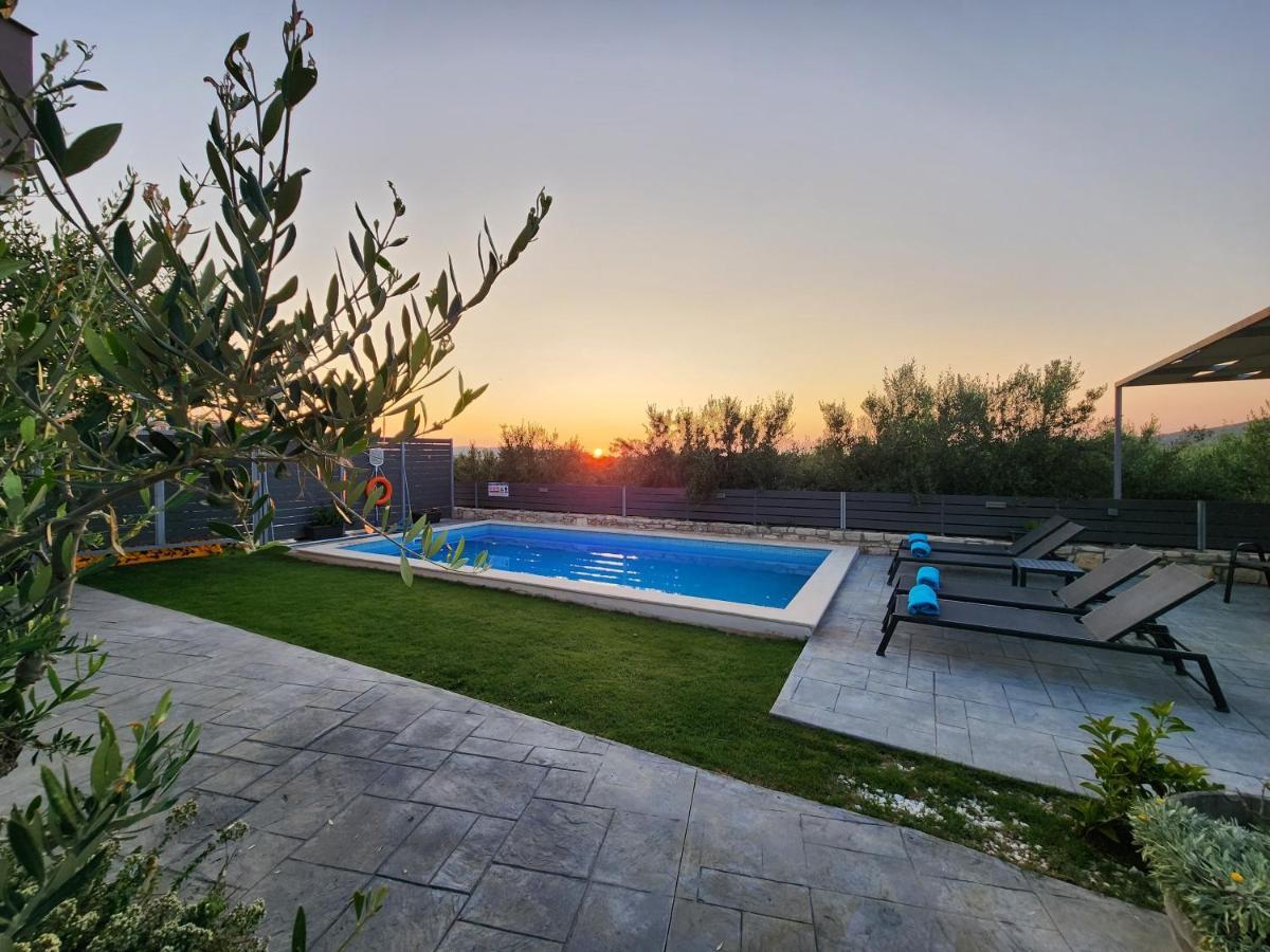 Villa Sheila with private pool Roumelí Esterno foto