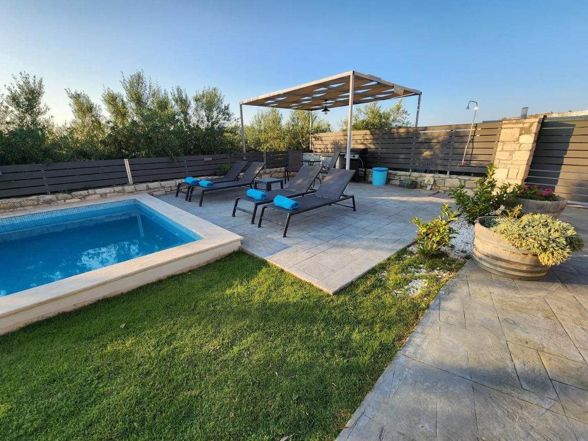 Villa Sheila with private pool Roumelí Esterno foto