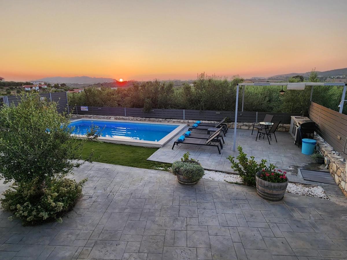 Villa Sheila with private pool Roumelí Esterno foto